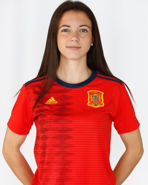 The spirit is moving! Spain & Barcelona women’s football midfield itana bonmatti