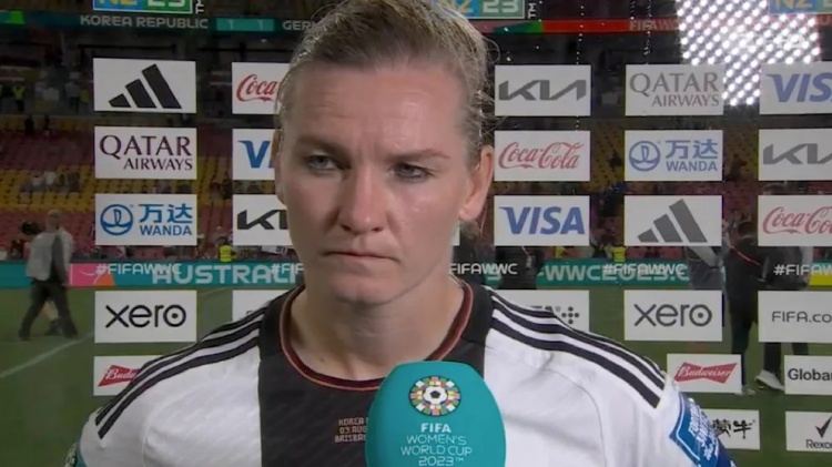 German women’s football captain: everyone is reflecting on why she is out. The Football Association is looking for new experts to assist in analysis.