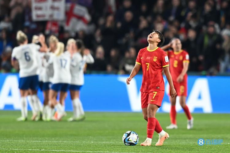 Xinhua news agency looks at the Chinese women’s football team in three small things: in the initial stage of communication with the society, the fact of decline is hard to hide.